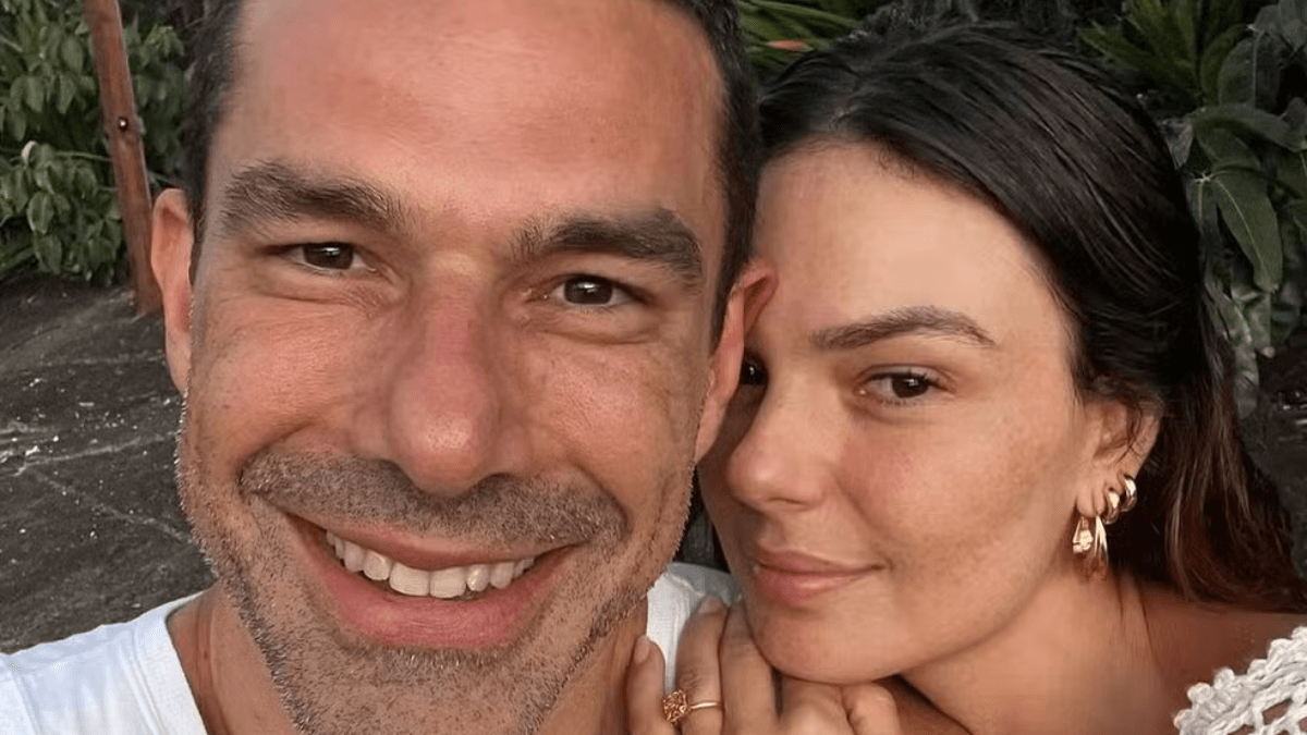 Isis Valverde e Marcus Buaiz se casam "em segredo" no civil, diz revista