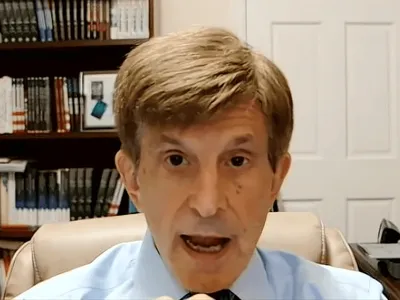 "Nostradamus" diz que recebeu ameaças de morte após errar previsão sobre eleição nos EUA