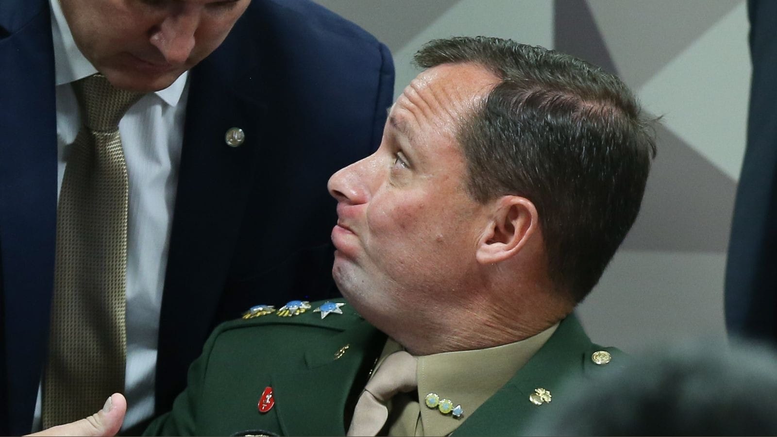 Cid diz que Bolsonaro provocava expectativas da população para tentar justificar golpe