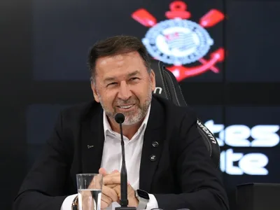 Corinthians diz que pagará salários atrasados do elenco até esta quinta