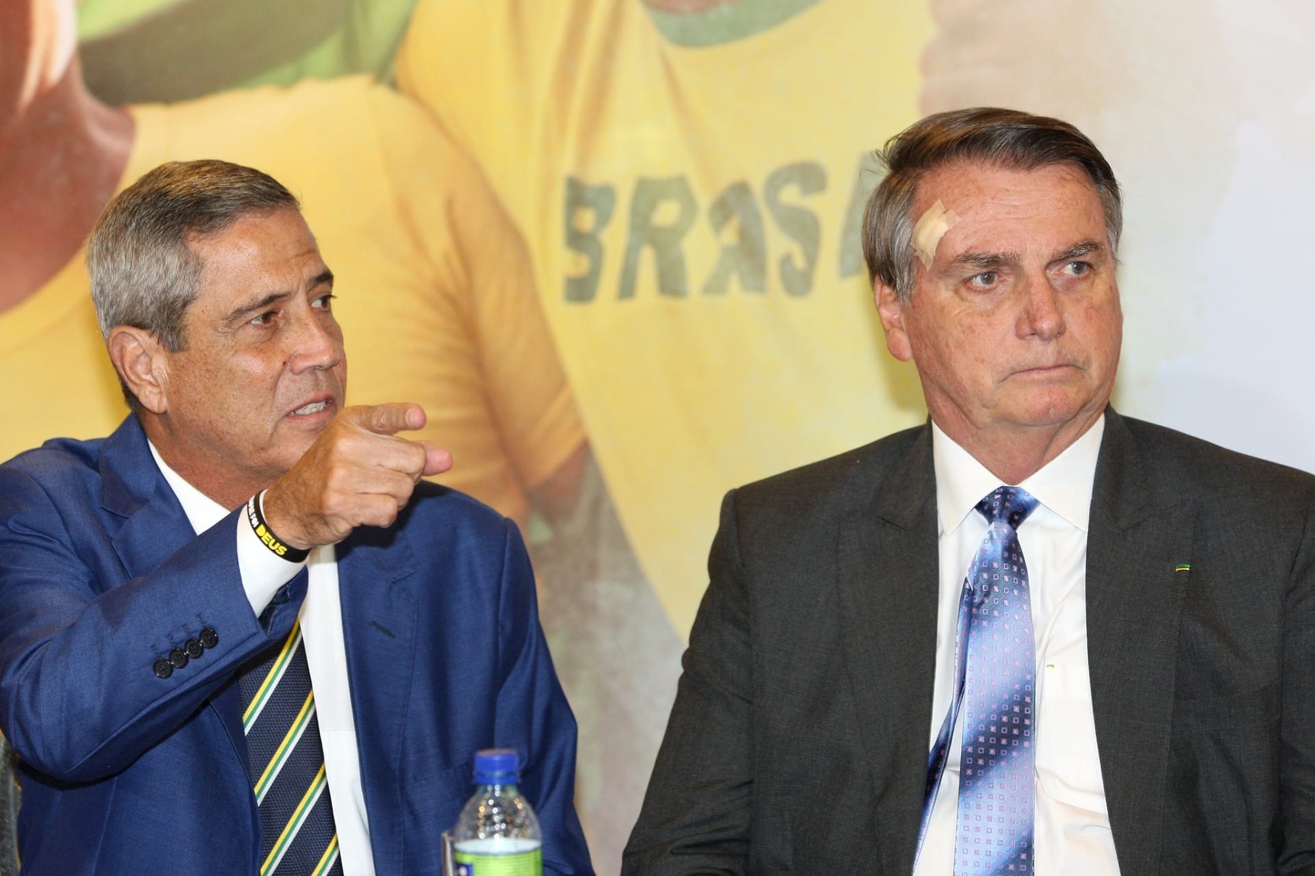 Prazo para Bolsonaro e aliados se defenderem da denúncia do golpe termina nesta quinta-feira