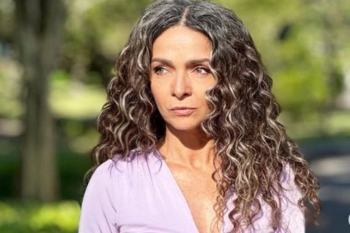 Claudia Ohana se diz contra remake de Vamp: "Nunca vai ser superado" - QTU Questões do Universo