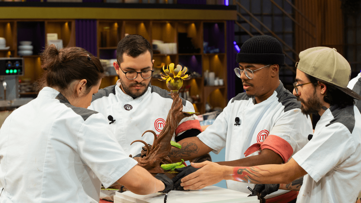 Participantes do MasterChef Confeitaria encaram desafio com escultura de chocolate
