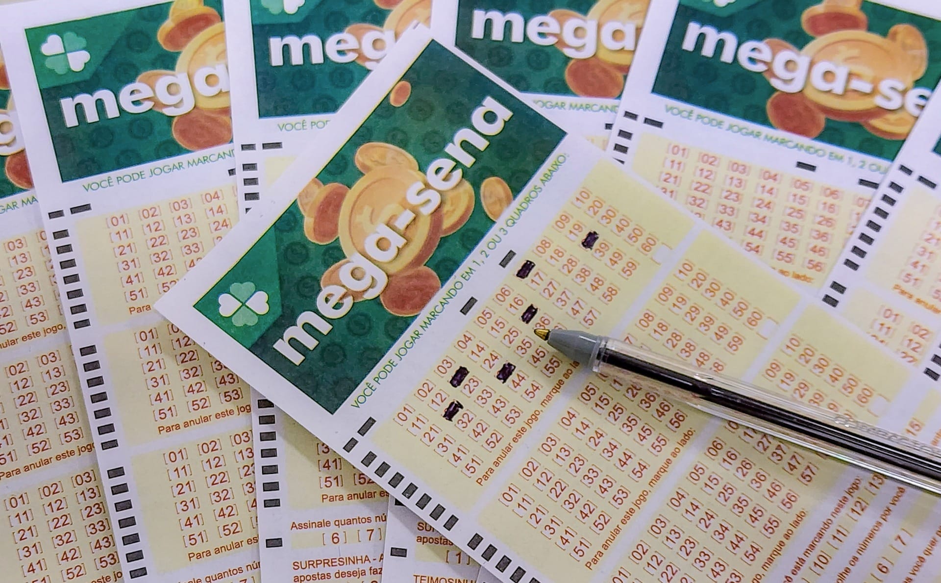 Mega-Sena acumula e prêmio vai a R$ 160 milhões