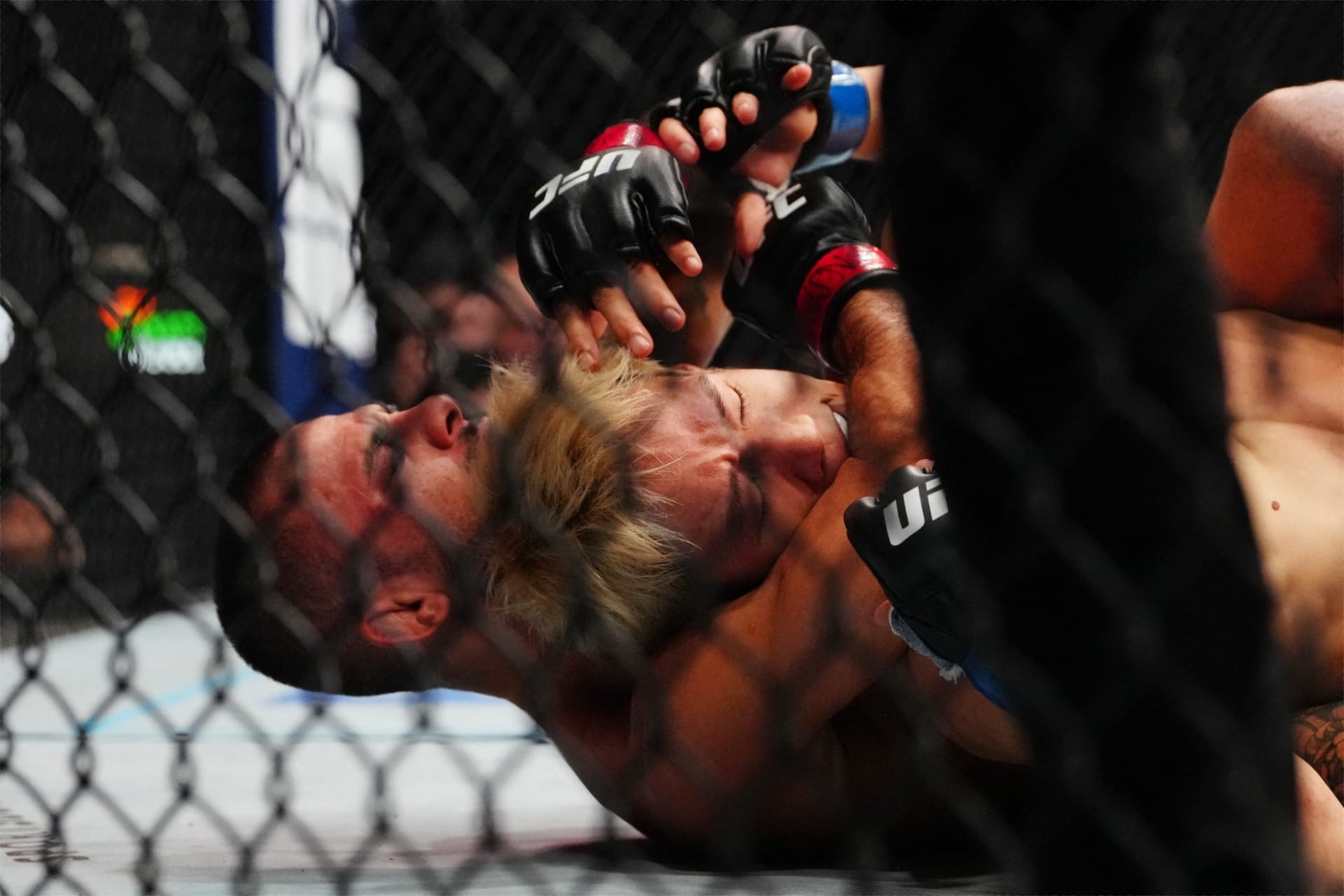 UFC 310: Pantoja finaliza Asakura e mantém cinturão; veja os melhores momentos