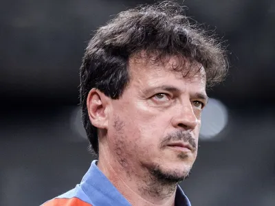 Neto detona trabalho de Fernando Diniz no Cruzeiro e dispara: "Só arruma confusão"
