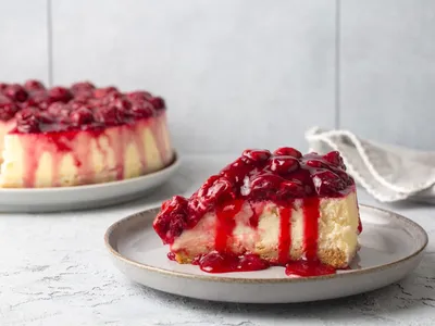 É possível fazer cheesecake de frutas vermelhas na air fryer e Dalton Rangel ensina