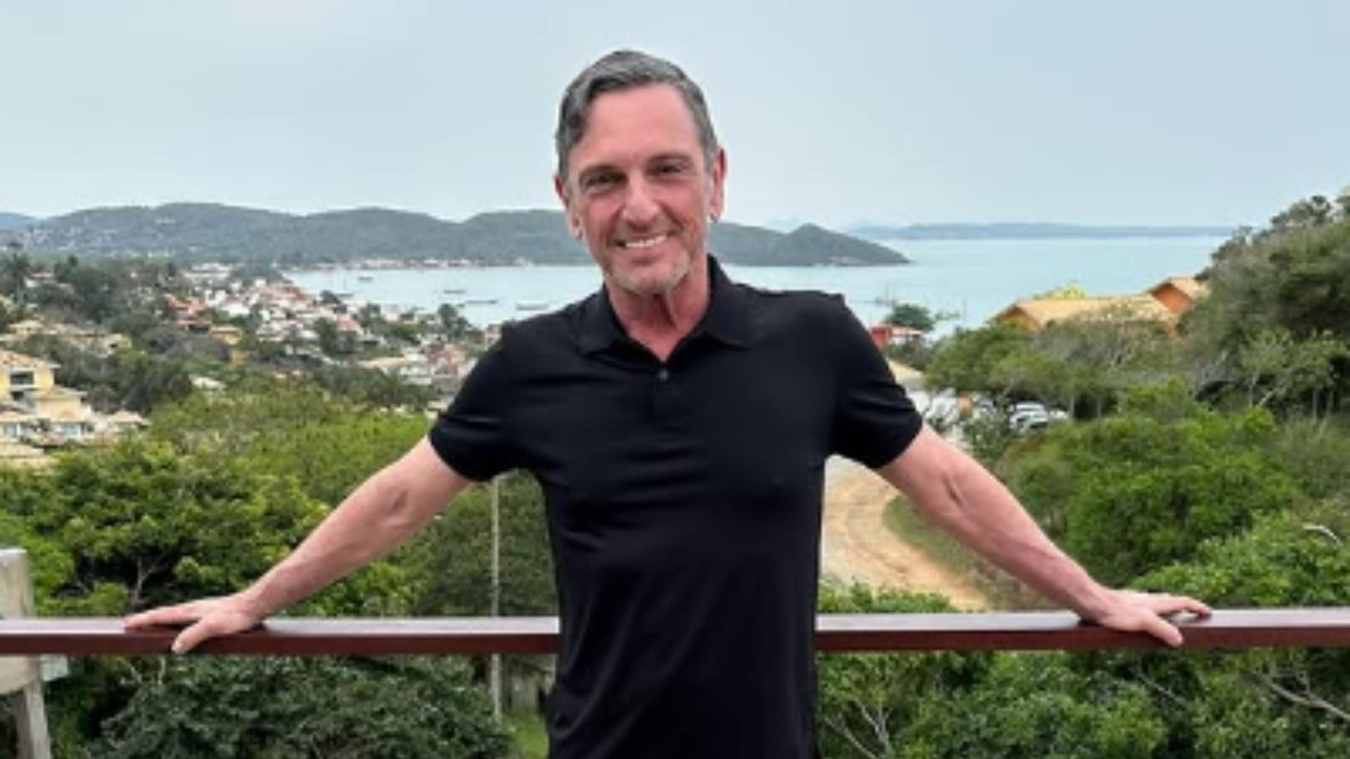 Paulo Miklos revela término de casamento com Renata Galvão
