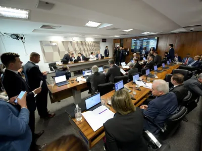 CCJ da Câmara adia novamente votação de PEC sobre maioridade penal