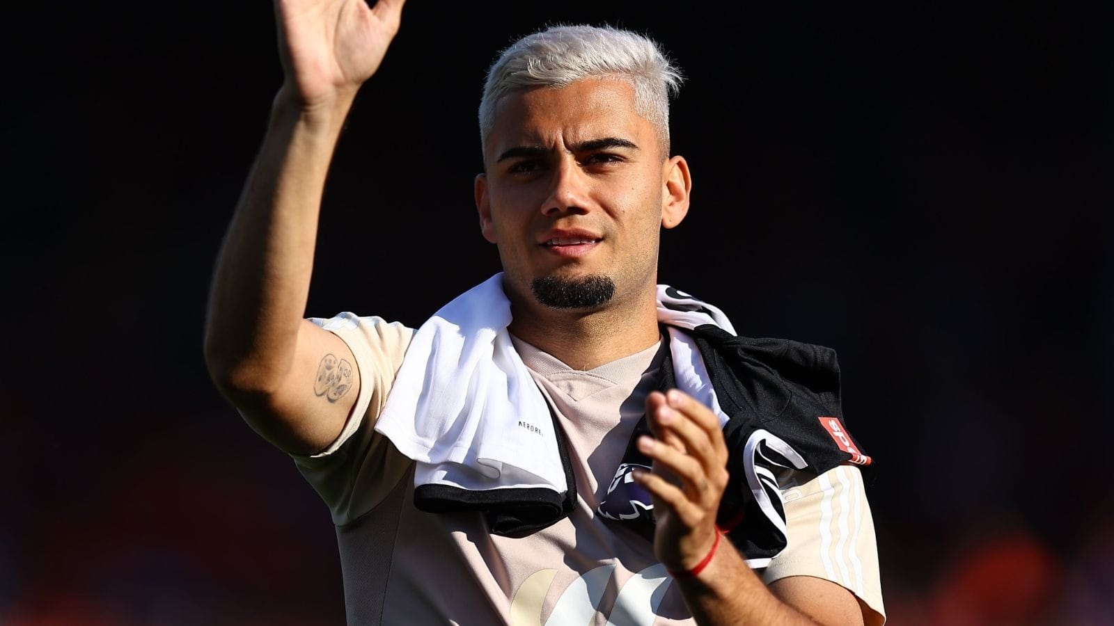 Palmeiras aumenta proposta por Andreas Pereira e vê possibilidade de acordo com Fulham