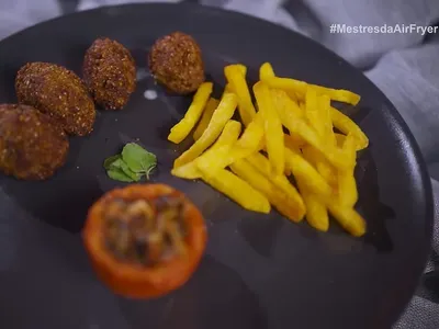 Quibe na air fryer com tomate recheado | Band Receitas