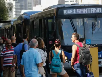 Reajuste nas tarifas de ônibus e trens começam a valer na segunda (06) em SP