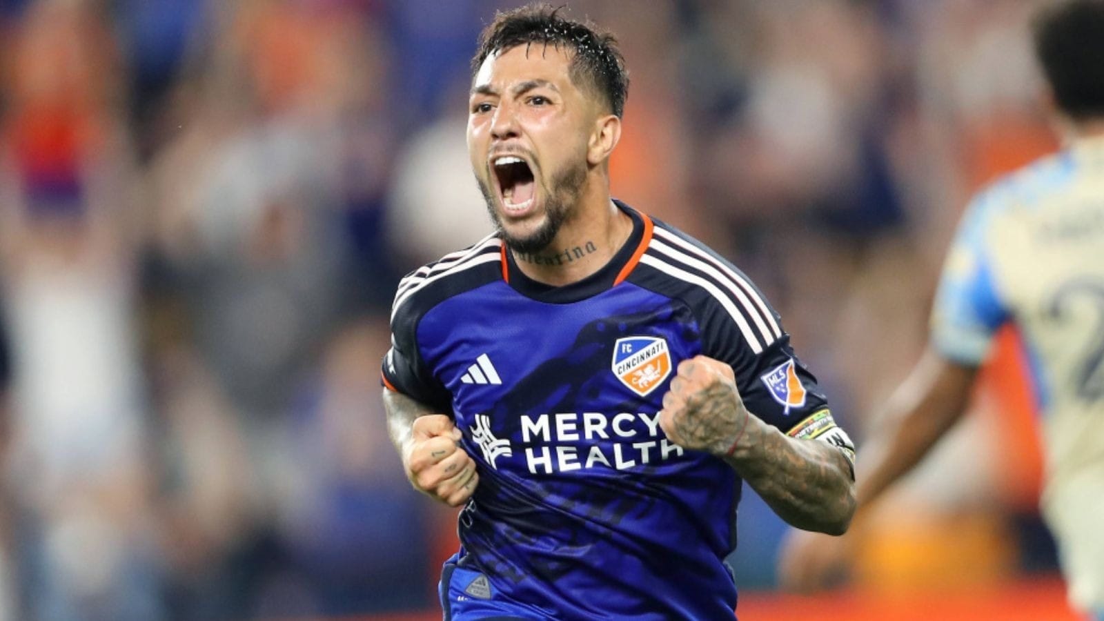 Corinthians faz sondagem por meia Luciano Acosta, do Cincinnati FC