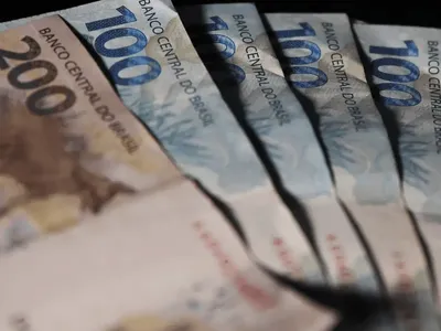 Proposta do Orçamento de 2026 prevê salário mínimo de R$ 1.631