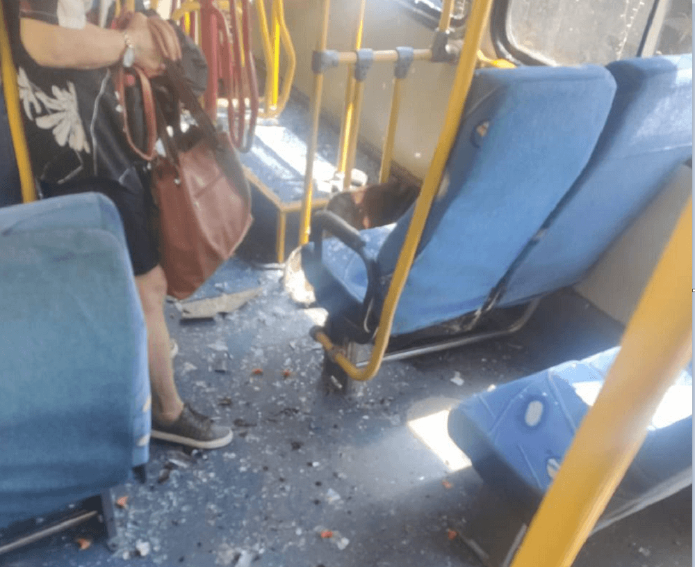 Explosão de carga de lança-perfume termina com três feridos e uma mulher presa