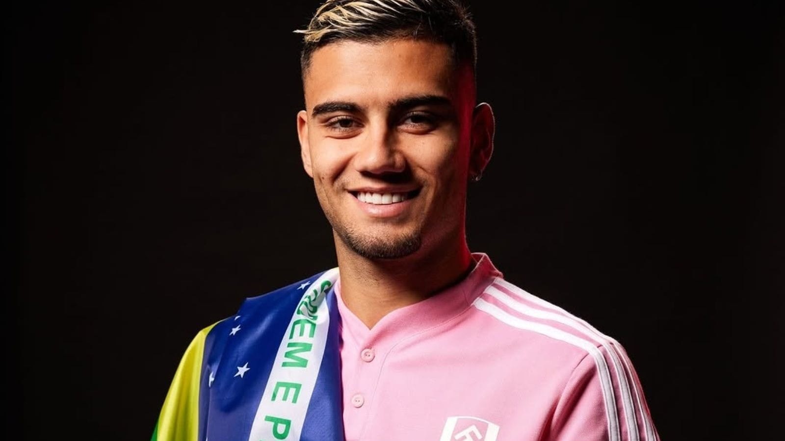 Palmeiras chega a acordo com o Fulham e aguarda chegada de Andreas Pereira