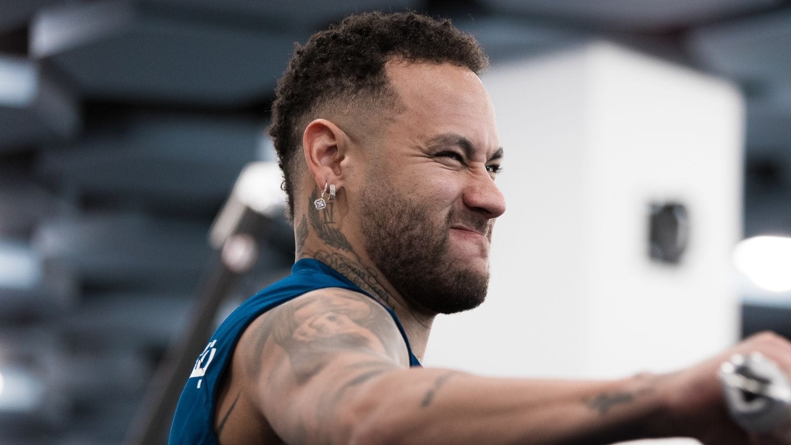 Neymar tem papo "olho no olho" com Jorge Jesus, que não pretende inscrevê-lo na Liga Saudita
