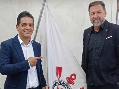 Diretor jurídico ameaçou deixar o Corinthians caso Marcelo Mariano não fosse desligado