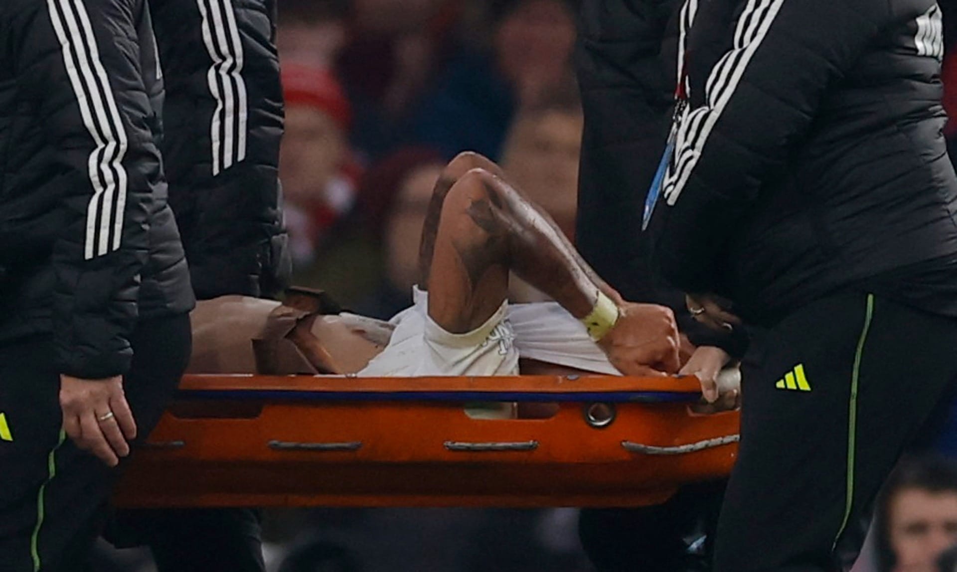 Gabriel Jesus rompe ligamento do joelho, passará por cirurgia e está fora da temporada