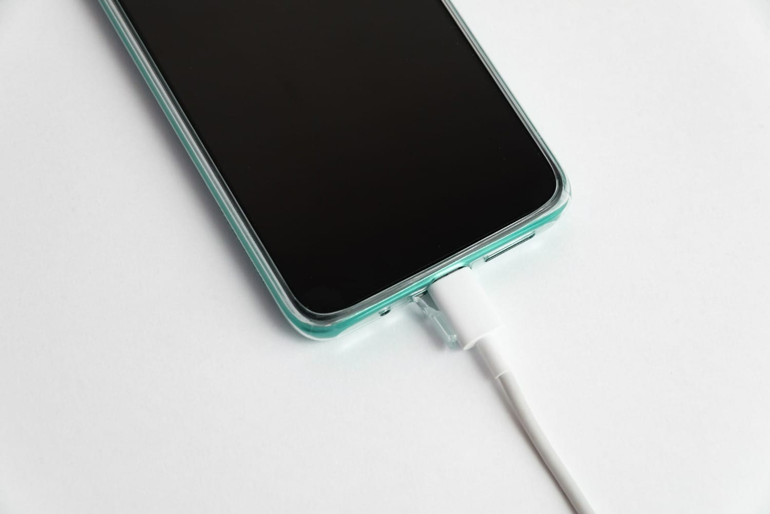 Quando carregar o celular? Saiba qual a porcentagem ideal