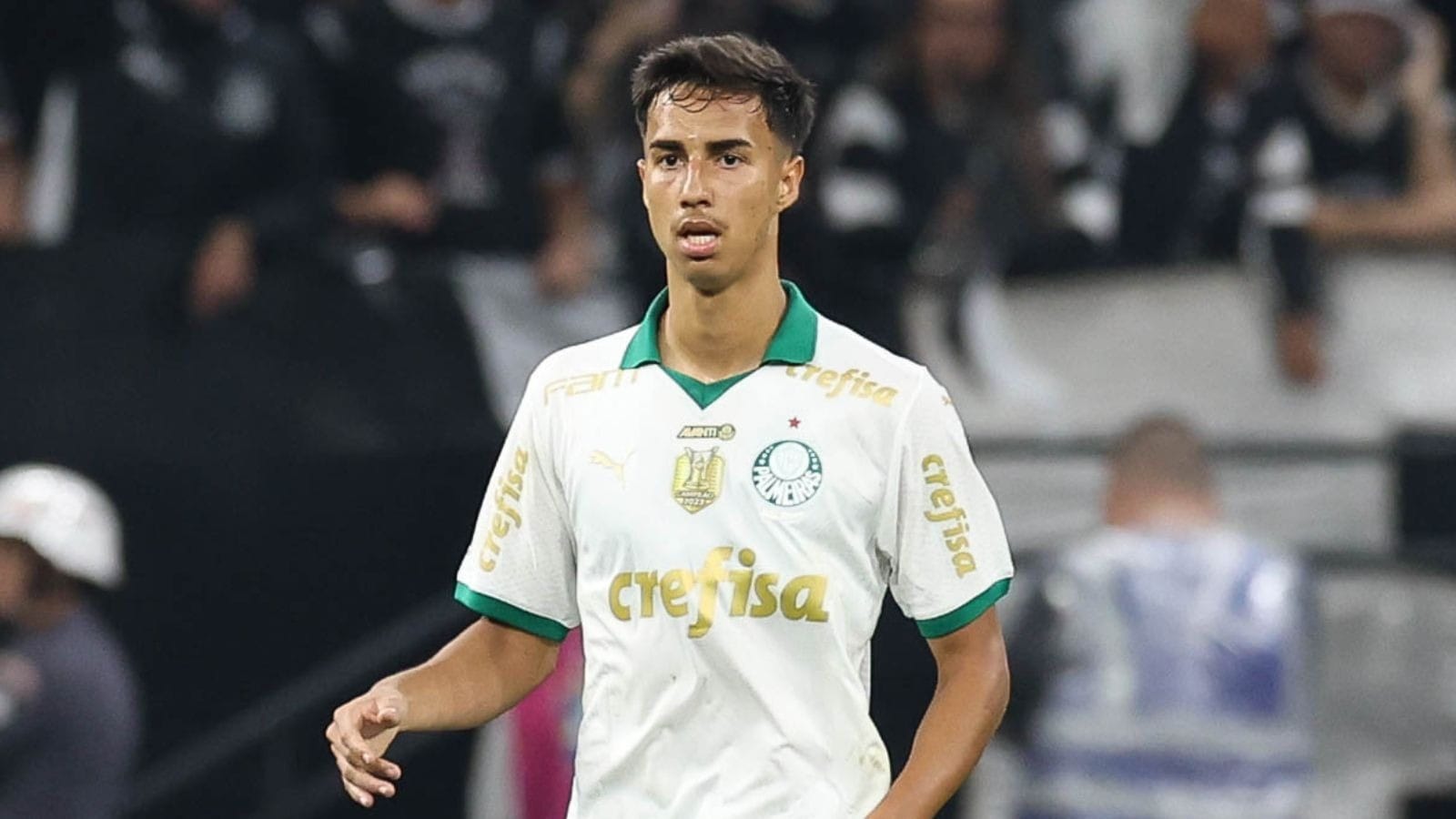 Veja quanto o Palmeiras vai receber pela venda do zagueiro Vitor Reis ao Manchester City