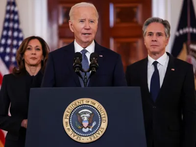 Biden reaparece e critica Trump em raro discurso público