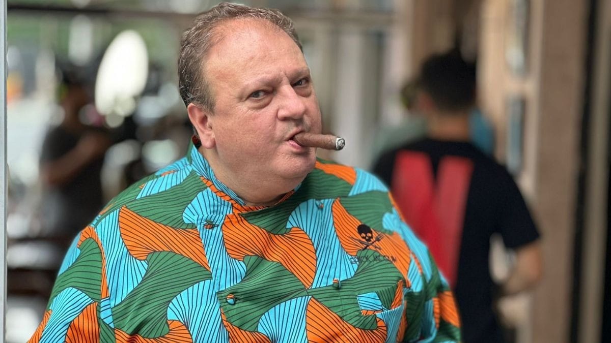 Só um charuto para acalmar os ânimos de Erick Jacquin no “Pesadelo na Cozinha” (Créditos: Vibra Digital)