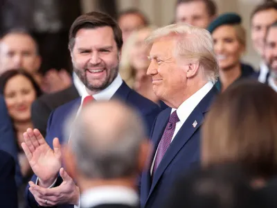 Vance ameaça Rússia com sanções em caso de recusa de acordo de paz com Ucrânia