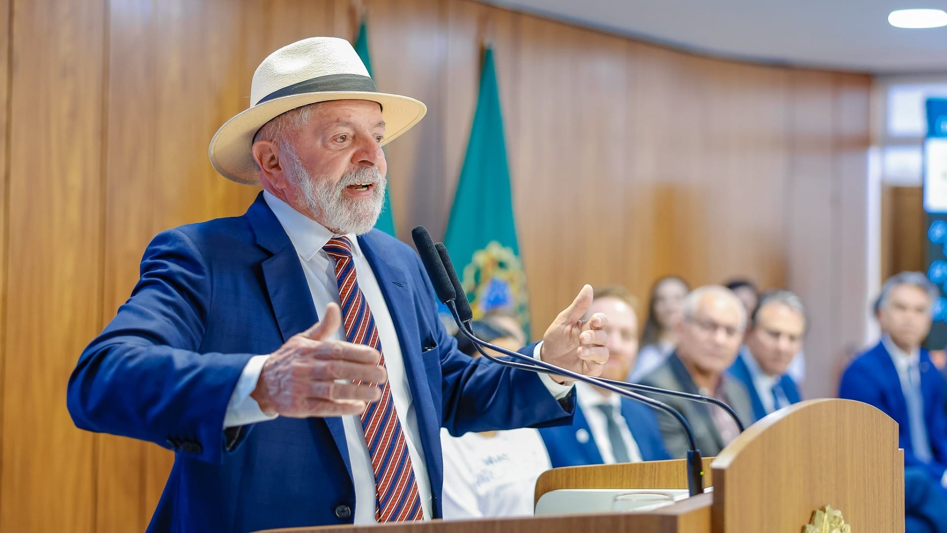 Lula pede a ministros para não anteciparem campanha, mas ressalta: "2026 já começou"