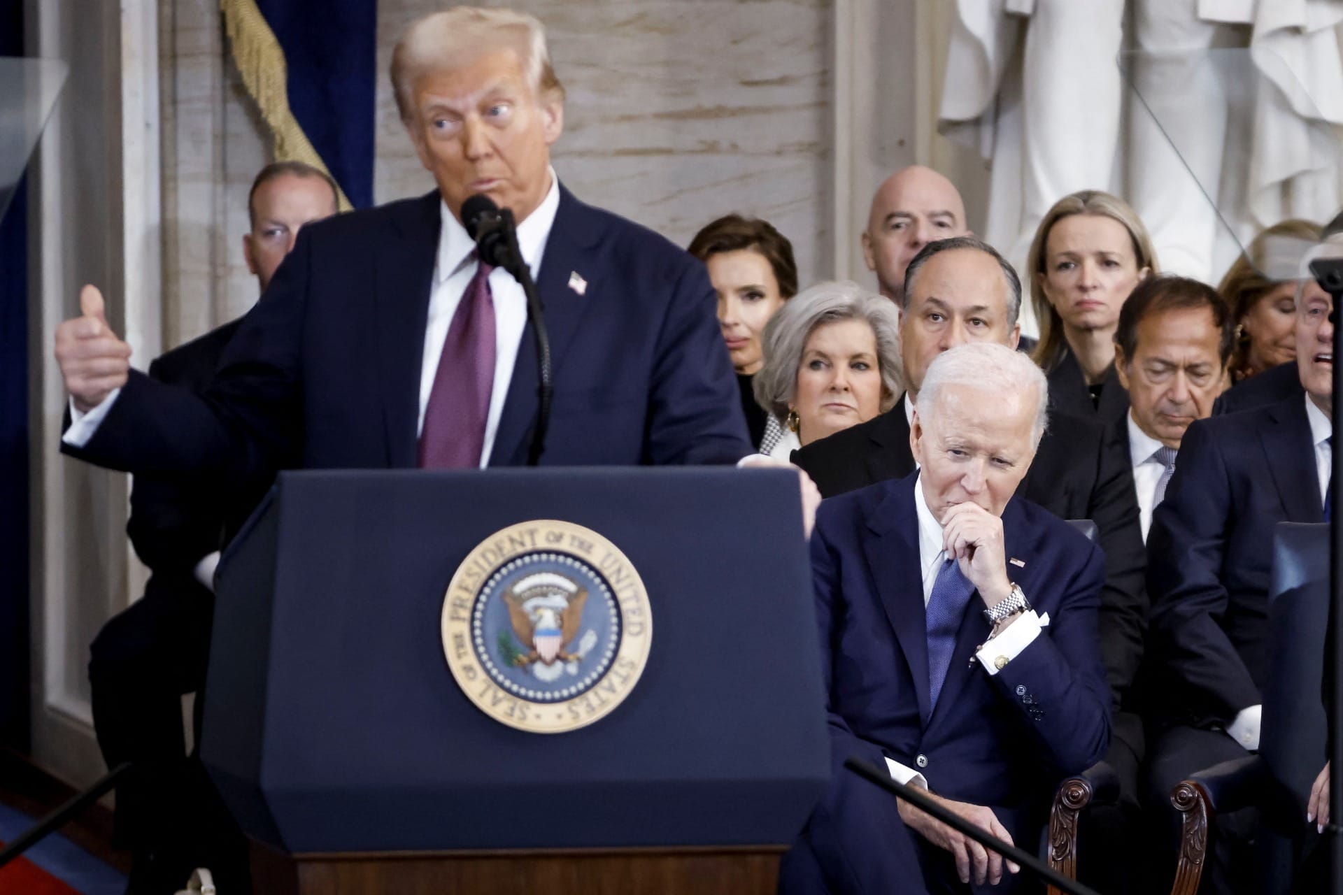 Entenda por que internautas começaram a seguir automaticamente Trump nas redes sociais
