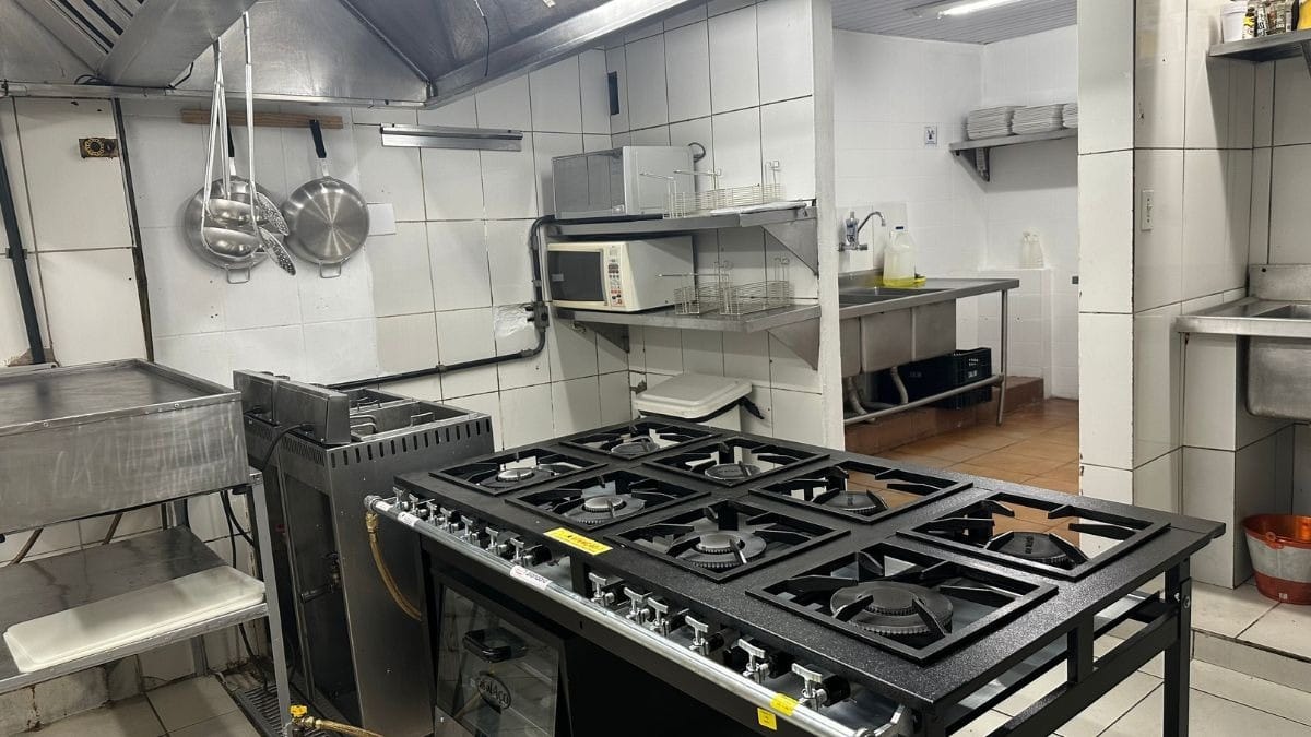 Em Nome do Pai: veja fotos do antes e depois da reforma do Pesadelo na Cozinha