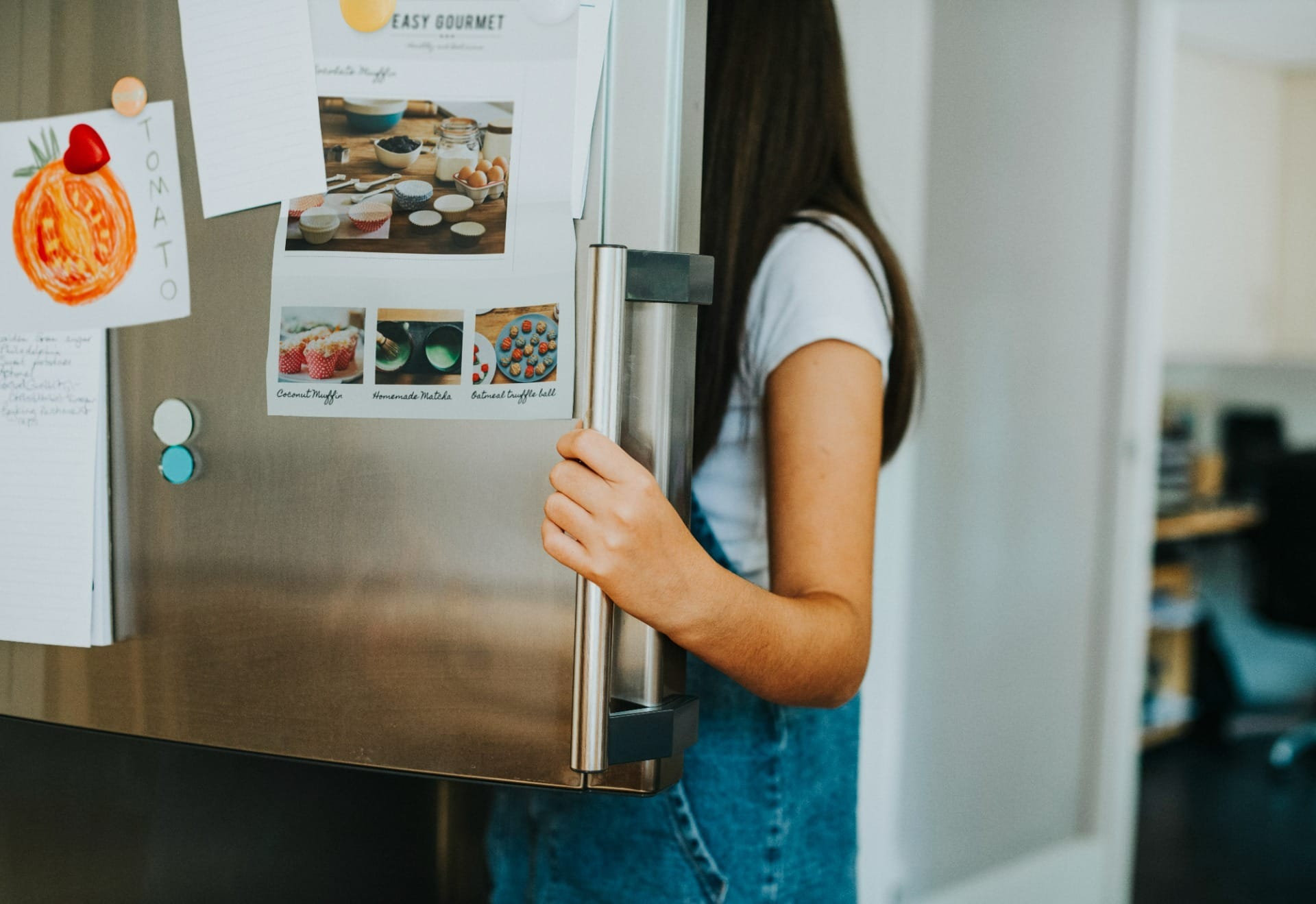 Guarde os alimentos na geladeira em potes que evitam a entrada e saída de ar. / Froto: Freepik