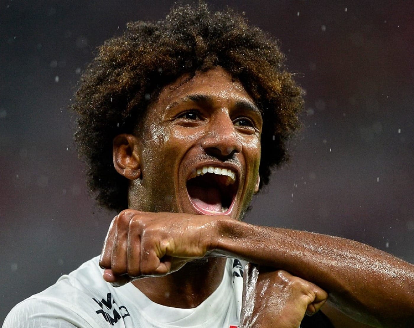 Corinthians acerta renovação de empréstimo de Talles Magno, e Díaz mira o Vasco no Brasileiro