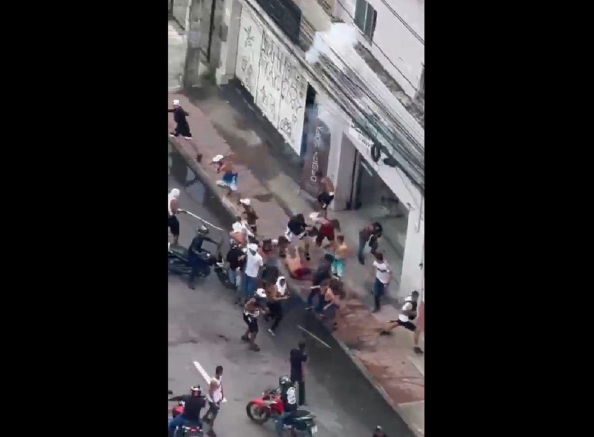 Quatro pessoas seguem internadas após briga de torcidas organizadas no Recife