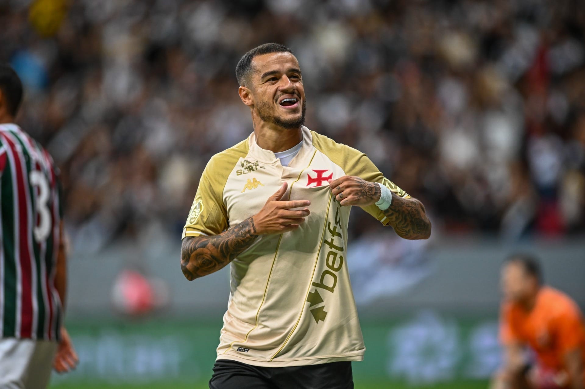 Coutinho anuncia saída do Vasco e desabafa sobre saúde mental
