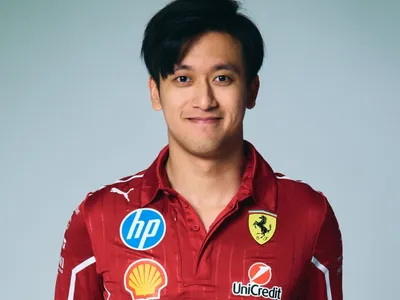 Ferrari contrata Guanyu Zhou para ser piloto reserva na temporada 2025 da F1