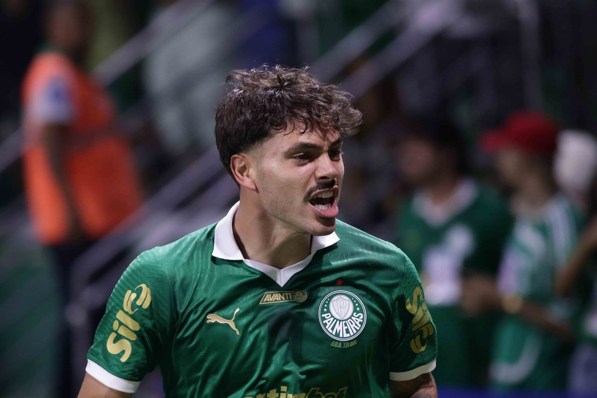 Maurício, do Palmeiras, fica no banco em Grécia x Paraguai; veja escalação