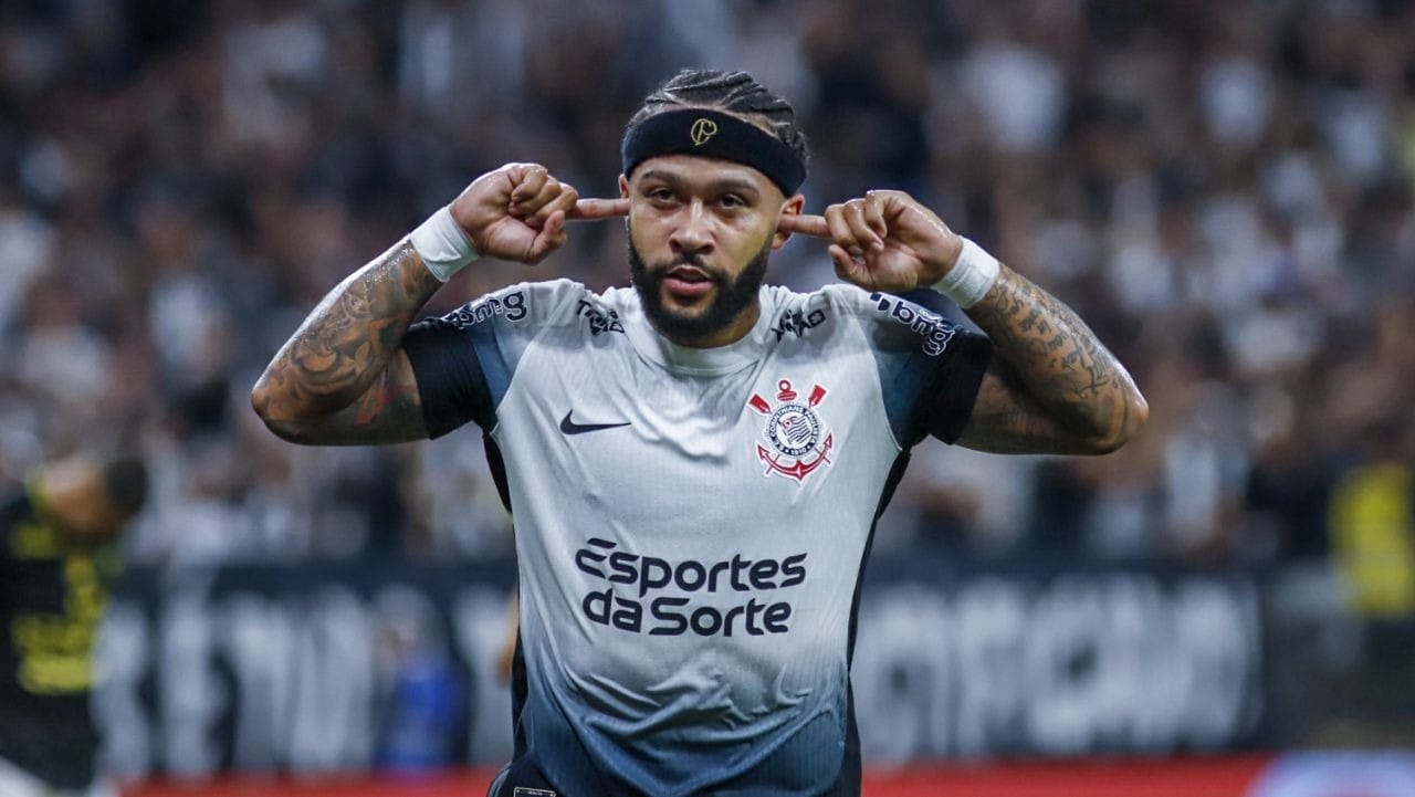 Memphis elogia Corinthians após classificação à semifinal: "Jogamos muito"