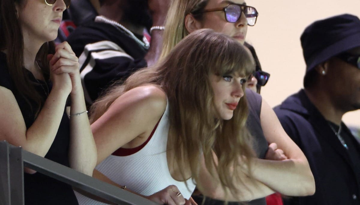 "O que está acontecendo?", teria dito Taylor Swift após ser vaiada no Super Bowl