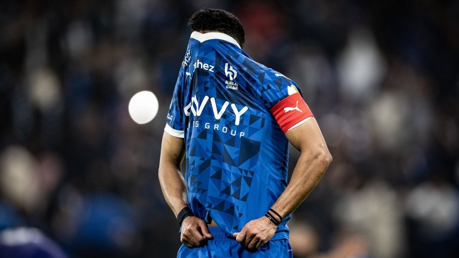 Al Hilal empata com o Al Riyadh e pode ver o Al Ittihad disparar na liderança; veja os gols