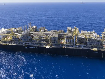 Juliana Rosa: preço do petróleo cai após Trump indicar fim da guerra