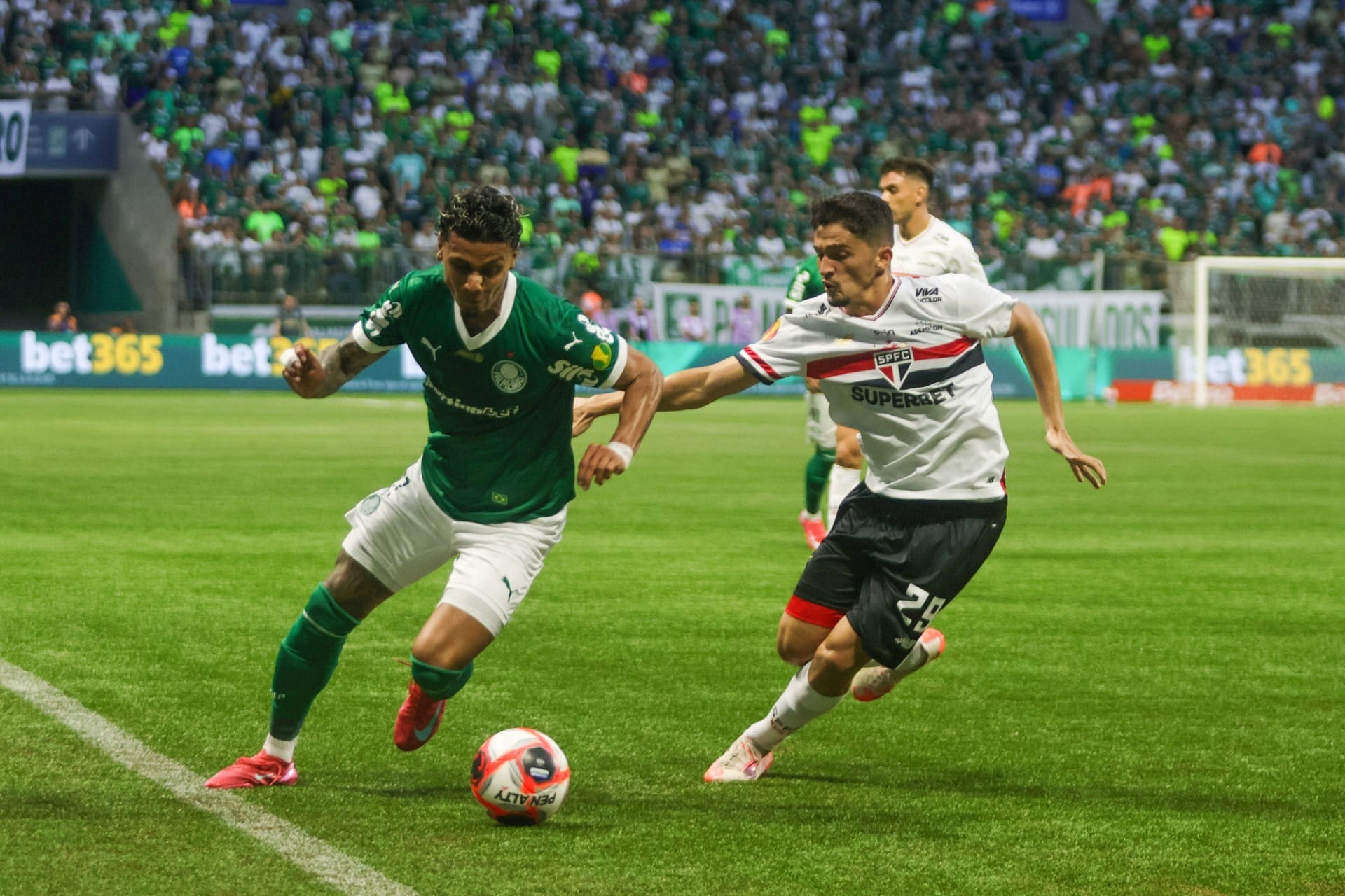 Palmeiras e São Paulo fazem clássico melancólico e não saem do zero no Paulistão