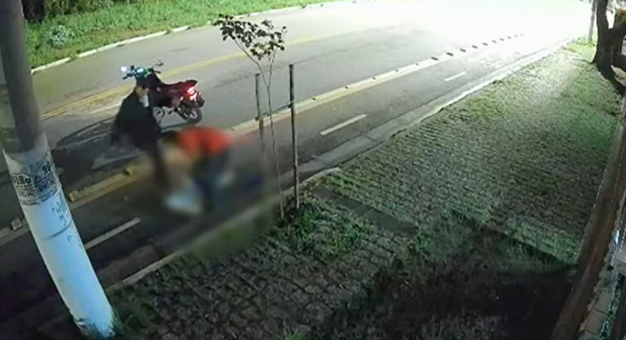 Vídeo: idosa é agredida e tem dedo mordido em tentativa de assalto em Osasco (SP)