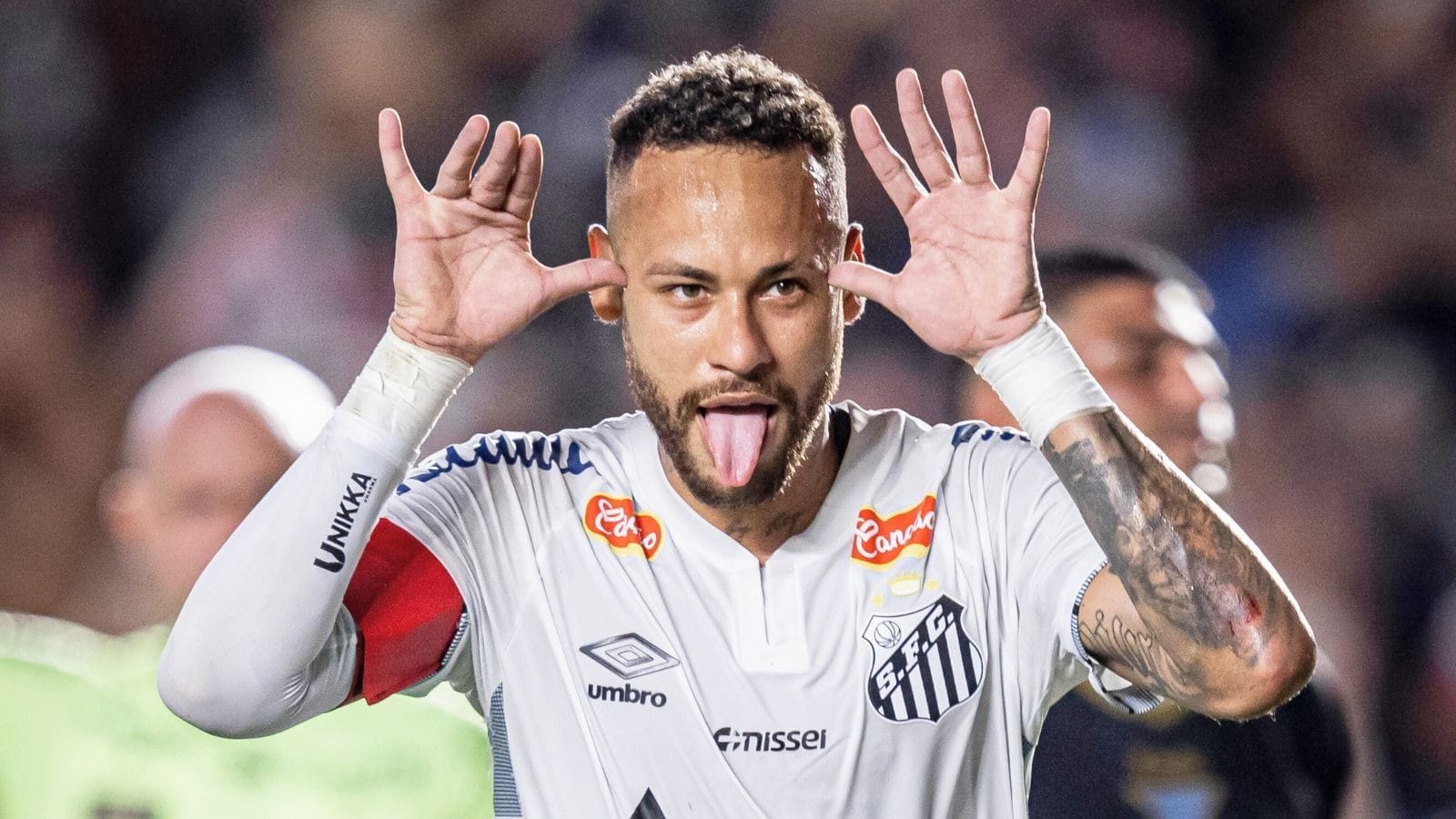 Neymar é oferecido a Barcelona e Bayern por agente que o levou ao PSG, diz jornal
