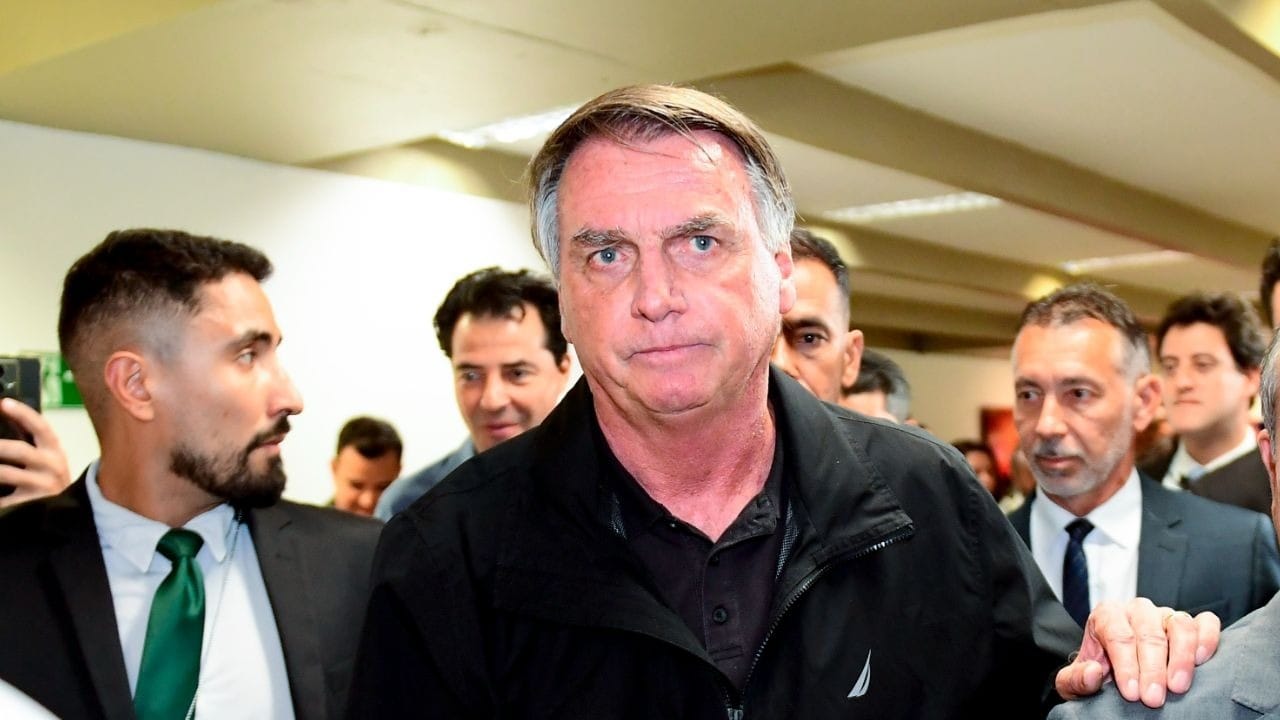 Bolsonaro ironiza acusação de golpe: 'Tramei com o Pateta e com o Mickey Mouse, só pode ser aí'