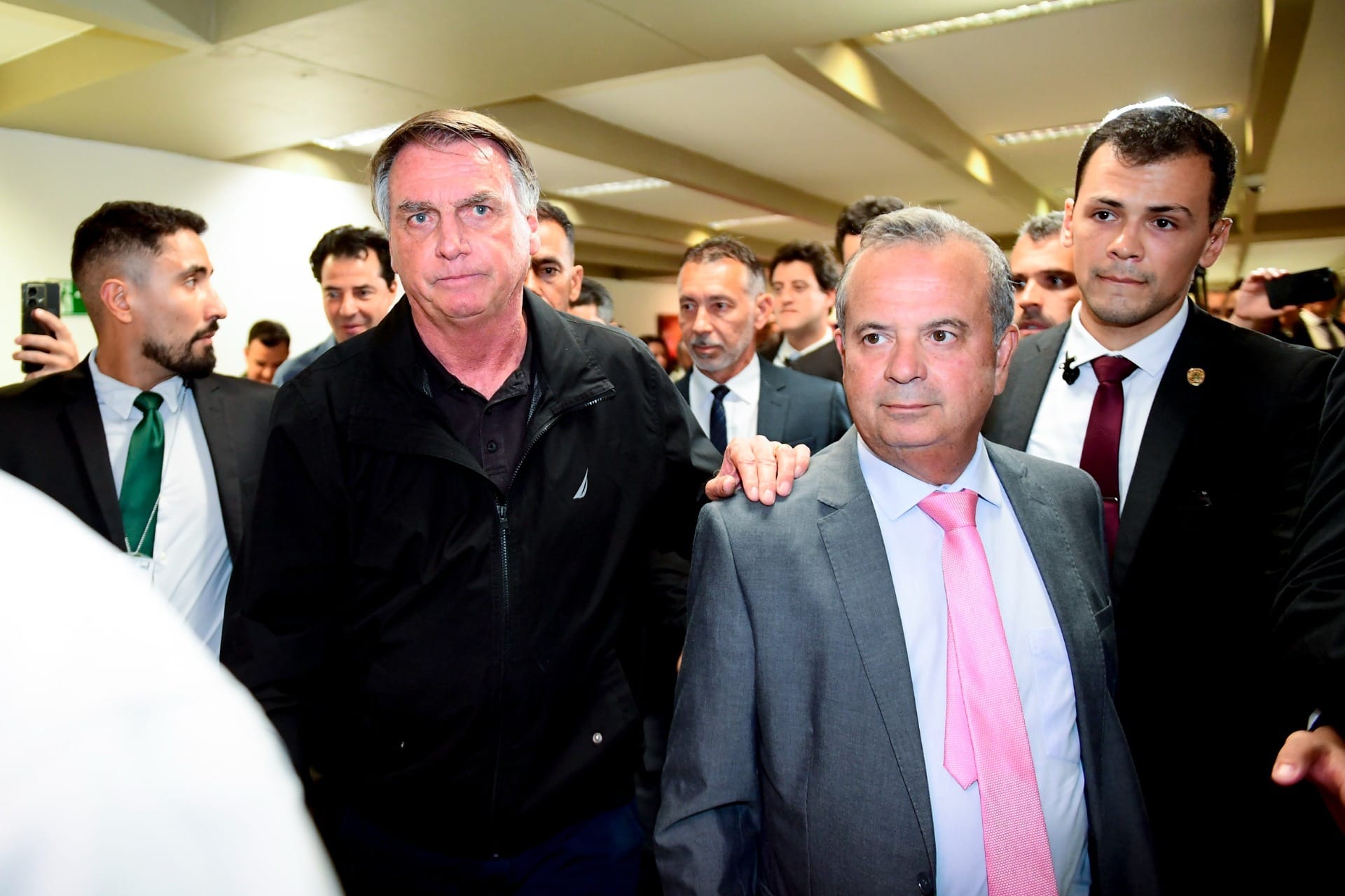 Bolsonaro visita o Senado e diz não estar preocupado com denúncia da PGR