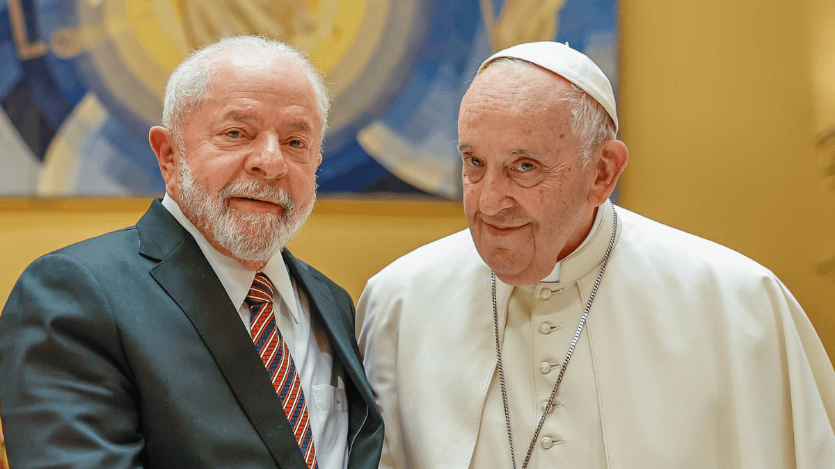Lula deseja melhoras ao papa Francisco: 'O mundo está em oração'
