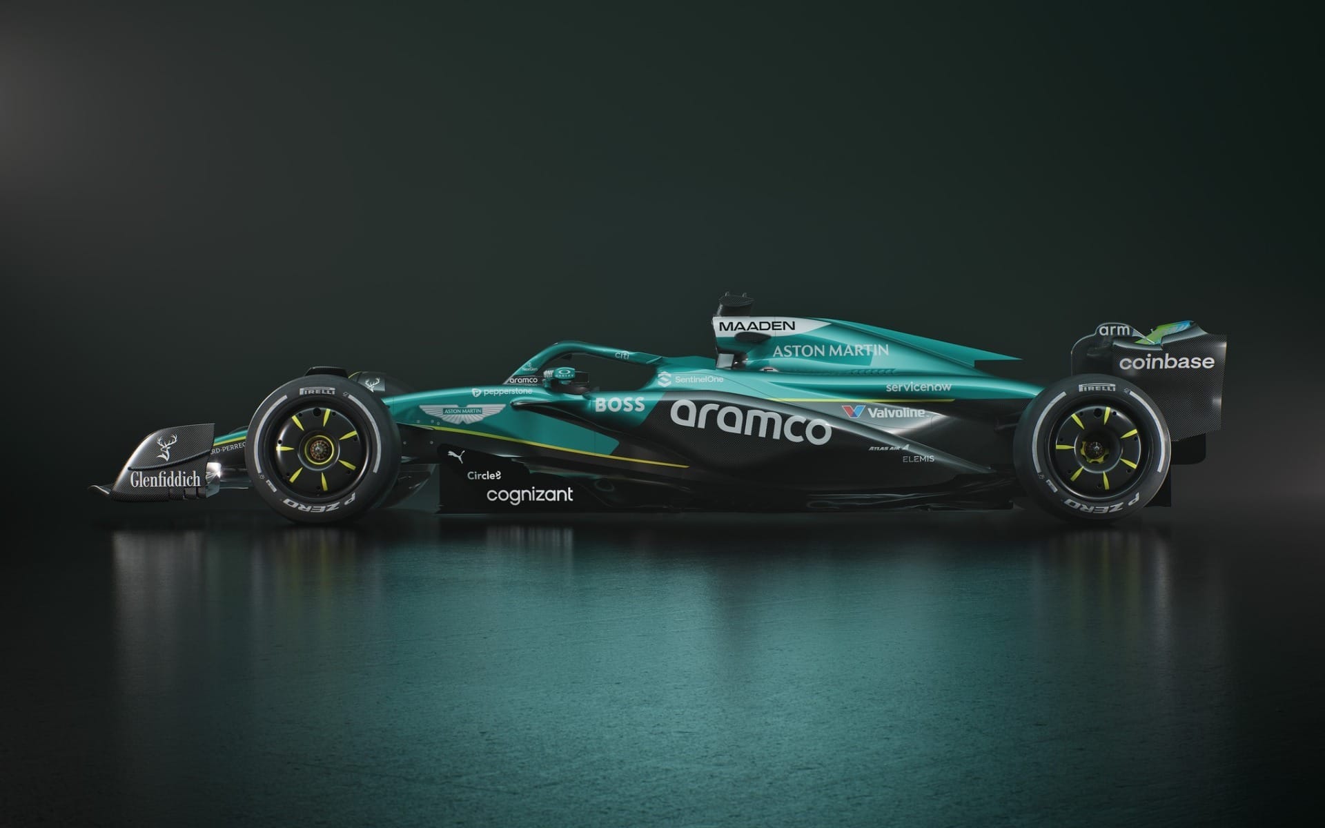 Aston Martin AMR25 ganhou detalhes em branco e preto na pintura (Imagem: F1)