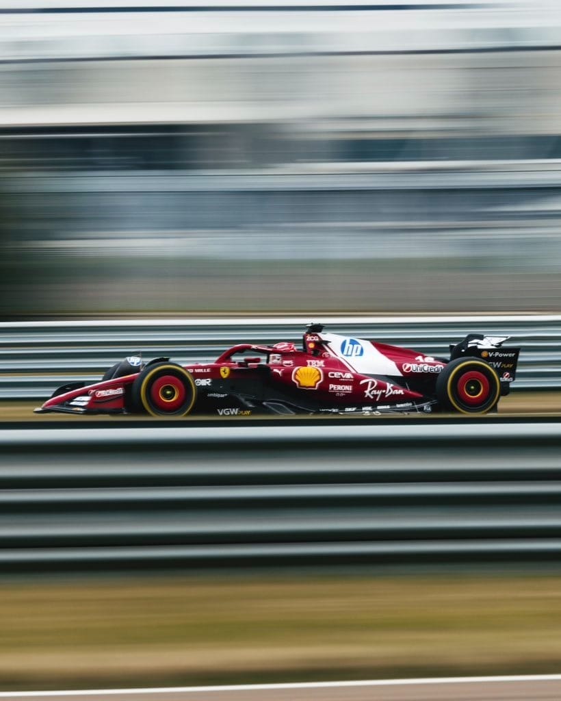 Ferrari apresenta carro de 2025 com Hamilton e Leclerc em Fiorano, na Itália