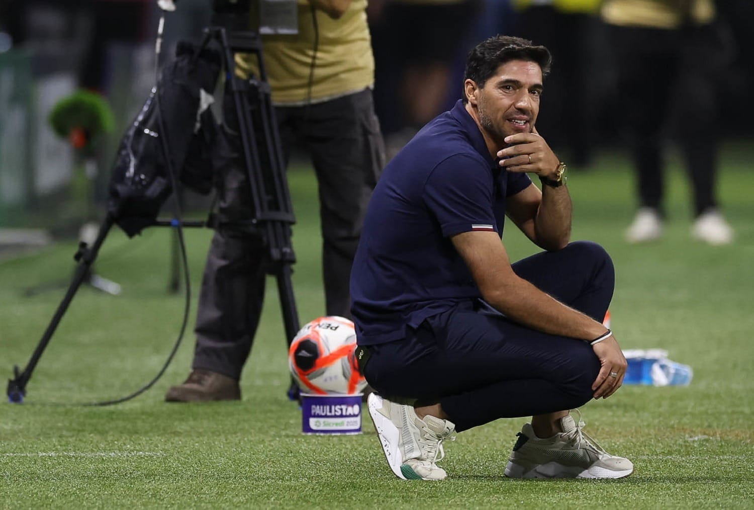 Abel vê Palmeiras com "clima quente" e fala em frustração caso time seja eliminado